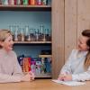 Coach Gezonde Kinderopvang in gesprek met collega